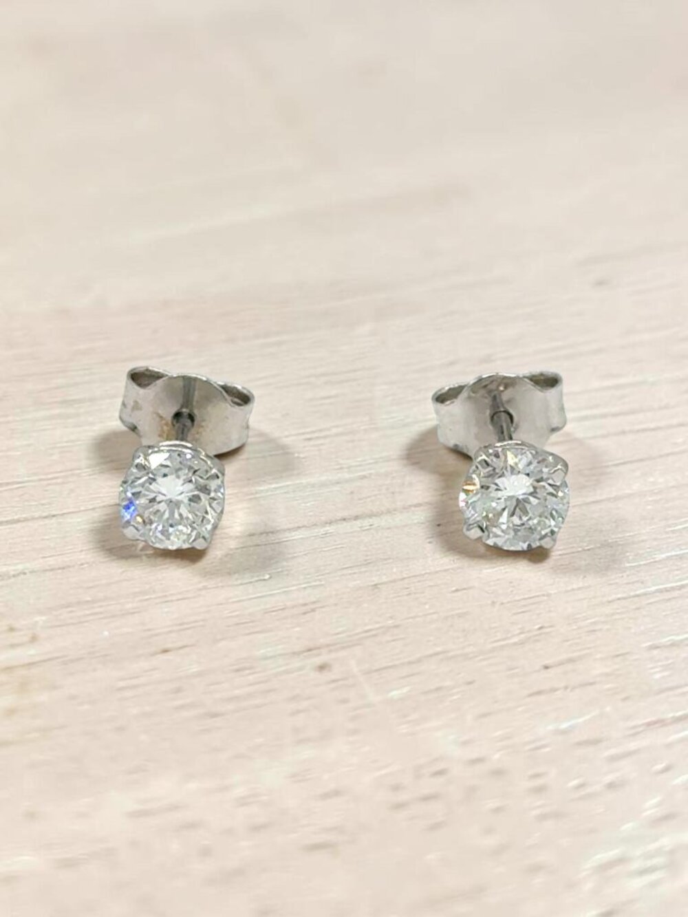 1.00 ctw Round Brilliant Cut Lab Grown Diamond Earrings in 14kt White Gold